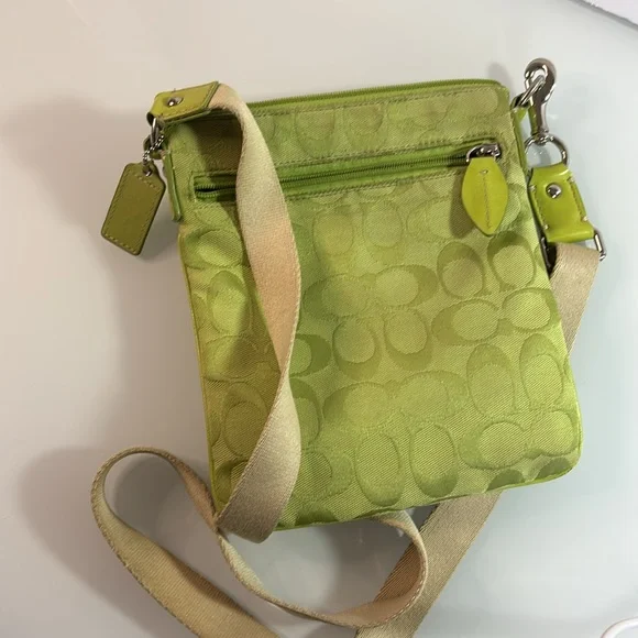 Coach | Apple 🍏 Lime Y2K Signature C Monogram Jacquard Swingpack - Picture 6 of 10